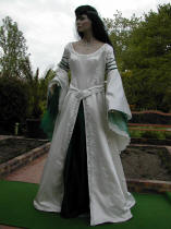 La robe de Dame Marie-Line