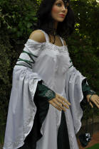 Les manches mdivales de la robe elfique de Dame Delphine