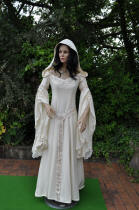 Robe de marie elfique avec capuche amovible