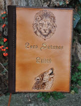 Couverture de Livre d'or en cuir, motifs  lion et loup