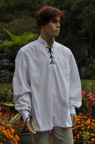 Chemise mdivale en coton blanc