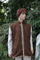 La tunique celtique de Sieur Stphan, en sudine marron