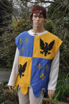 Le tabard d'inspiration mdivale de Messire Hugues
