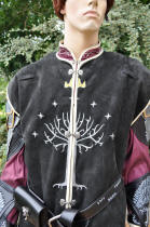 Arbre du gondor brod, sur une tunique elfique