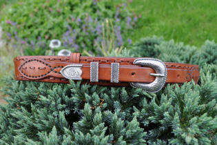 Ceinture en cuir marron, style country