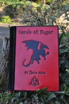 Grimoire, Livre d'or en cuir noir et rouge