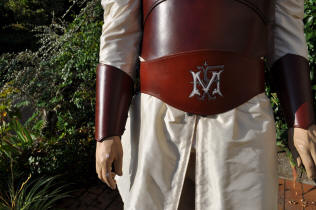 La large ceinture elfique en cuir, style viking