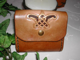 Aumnire en cuir motif celtique